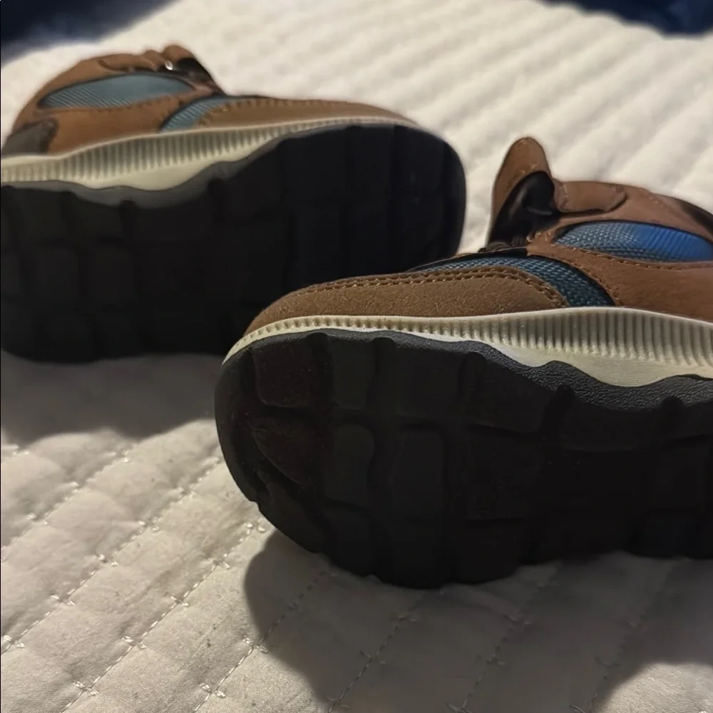 Oshkosh toddler boots NWT